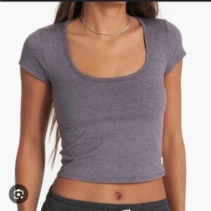 Vuori Halo Short Sleeve Crop Top in Purple Heather size Small